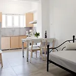 Mini * La Canea